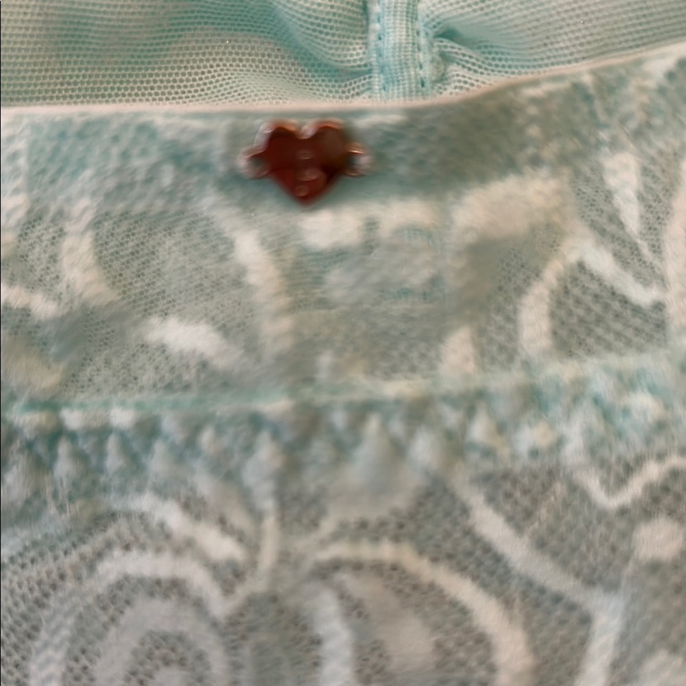 PINK Victoria's Secret Mint Lace Bralette with Twist Detail - Picture 4 of 5